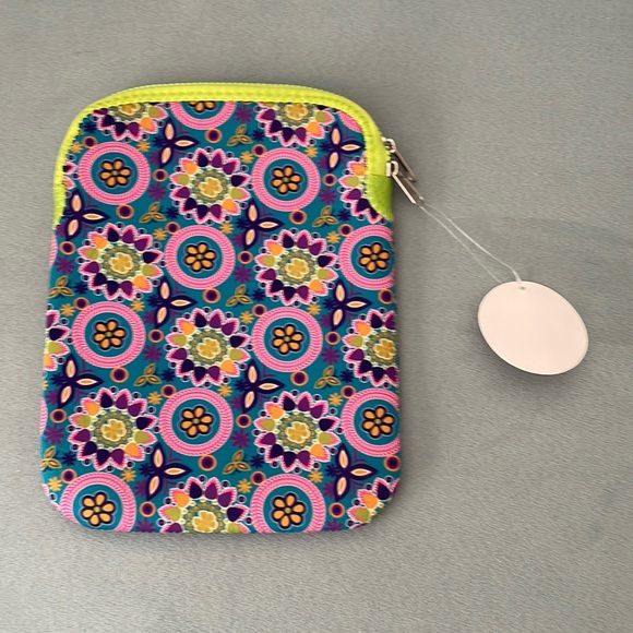 Paisley tablet case - Picture 2 of 5